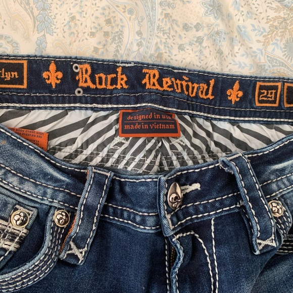 ROCK REVIVAL KAITLYN BOOTCUT JEAN. SIZE 29. PREMIUM DENIM. - Picture 2 of 6